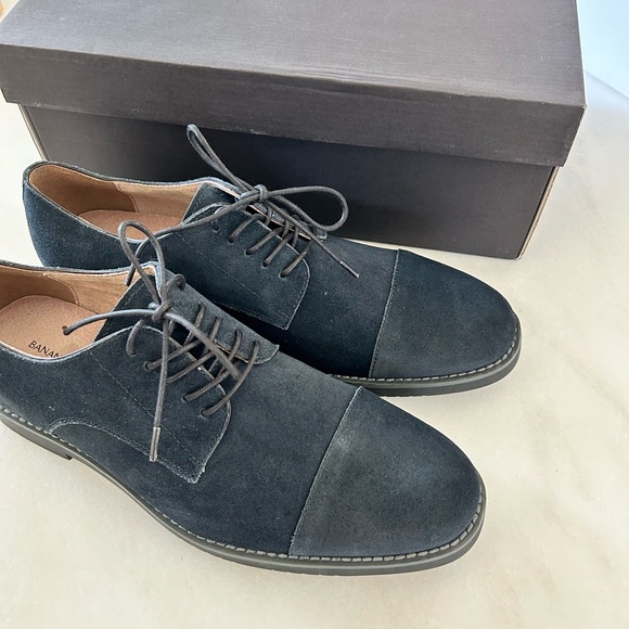 Banana republic navy blue suede shoes
Men’s - Picture 6 of 7